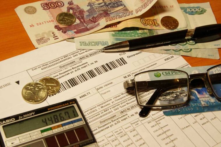 Если приходится экономить: сколько времени можно не платить квартплату? main-gkh