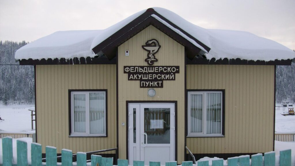 Российского врача решили наказать за оказание помощи соседке. Его поддержала вся страна