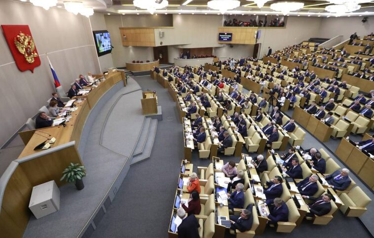 В Госдуме снова обсуждают законопроект, который позволит изымать у россиян жилье Russian-State-Duma-in-session